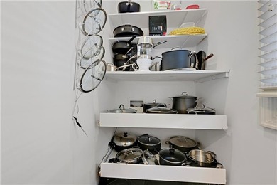 Meticulously maintained, maintenance-provided villa in the - photo 22