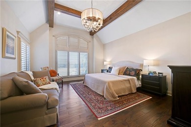 Meticulously maintained, maintenance-provided villa in the - photo 28
