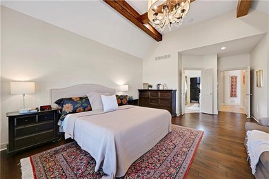 Meticulously maintained, maintenance-provided villa in the - photo 29