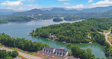Lake Chatuge Home Active Under Contract in Hiawassee Georgia