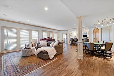 Meticulously maintained, maintenance-provided villa in the - photo 36