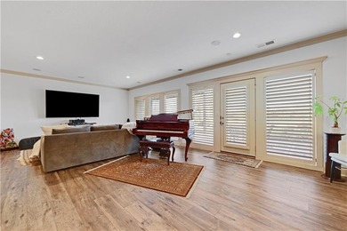 Meticulously maintained, maintenance-provided villa in the - photo 38