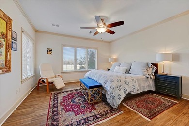 Meticulously maintained, maintenance-provided villa in the - photo 42