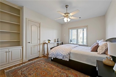 Meticulously maintained, maintenance-provided villa in the - photo 44