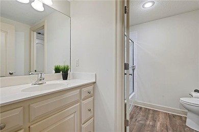 Meticulously maintained, maintenance-provided villa in the - photo 45