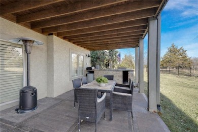 Meticulously maintained, maintenance-provided villa in the - photo 47