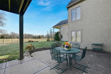 Meticulously maintained, maintenance-provided villa in the - photo 48