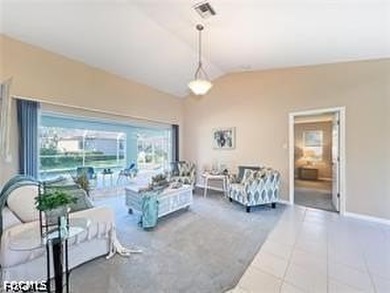 WELCOME TO YOUR OWN PRIVATE PIECE OF PARADISE IN THE HEART OF - photo 3