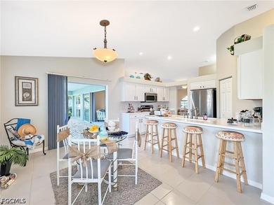 WELCOME TO YOUR OWN PRIVATE PIECE OF PARADISE IN THE HEART OF - photo 8