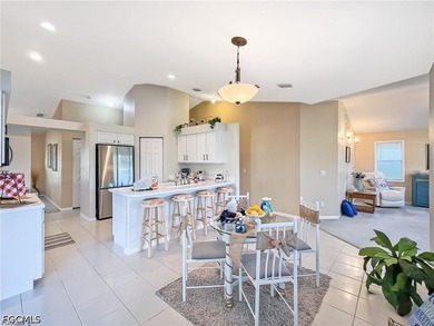 WELCOME TO YOUR OWN PRIVATE PIECE OF PARADISE IN THE HEART OF - photo 9