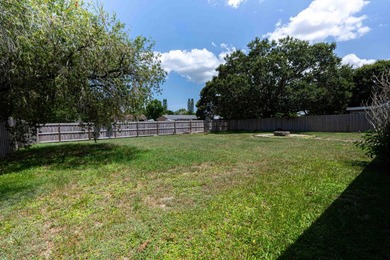 Welcome to this beautifully updated 3-bedroom, 2-bath home, this - photo 15