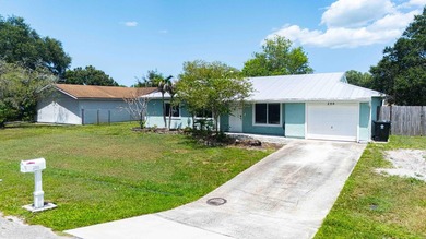 Welcome to this beautifully updated 3-bedroom, 2-bath home, this - photo 16