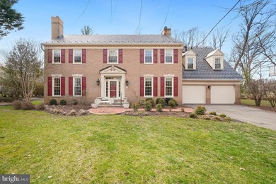 Rarely available 5BR/4.5BA Colonial offering five bedrooms on - photo 2