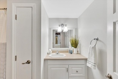 Beautifully remodeled 3-bedroom, 2-bath home set along the Dunes - photo 31