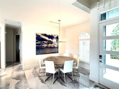 Bright and airy LAKEFRONT residence extensively redesigned with - photo 4