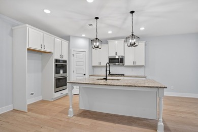 Kathleen Floor Plan - Lot 14 | MOVE-IN READY| New Construction - photo 15