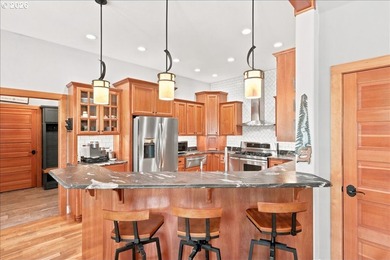 Exceptional 42+/- acre luxury estate featuring a custom - photo 19