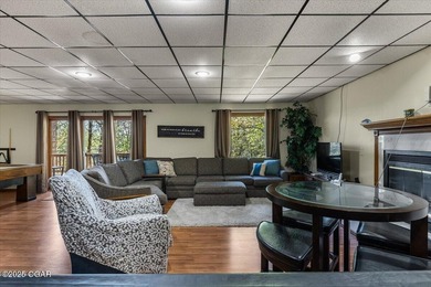 Stunning Lakefront Retreat - Fully Furnished & Nightly Rental - photo 21
