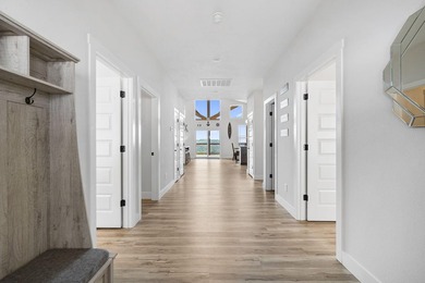 Crowne comfort! This 7-bedroom, 9-bathroom lodge comes fully - photo 3