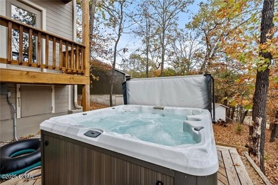 Stunning Lakefront Retreat - Fully Furnished & Nightly Rental - photo 30