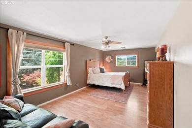 Exceptional 42+/- acre luxury estate featuring a custom - photo 32