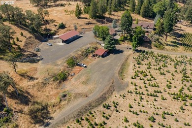 Exceptional 42+/- acre luxury estate featuring a custom - photo 45