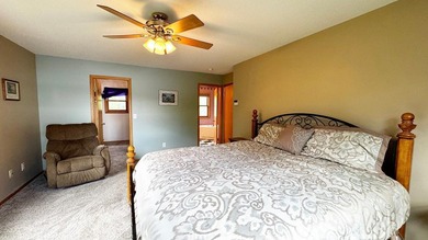 Furnished Lake Vermilion Beachhouse. Level 1.4 Acres W/150ft - photo 15