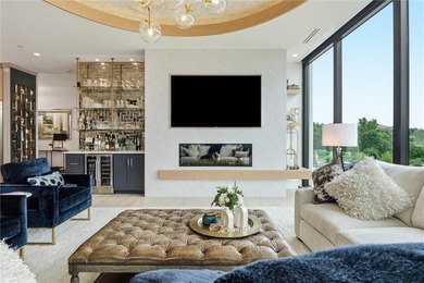 Luxury condo FULLY FURNISHED offering resort-style living in - photo 9