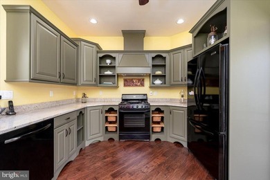 Welcome to a breathtaking, unparalleled, retreat in Calvert - photo 32