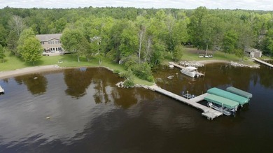 Furnished Lake Vermilion Beachhouse. Level 1.4 Acres W/150ft - photo 38
