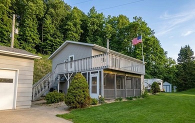 Enjoy Nature, Solitude, and Tranquility in this 3-bedroom - photo 2
