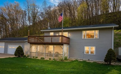 Enjoy Nature, Solitude, and Tranquility in this 3-bedroom - photo 3