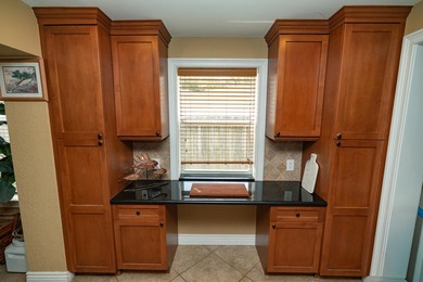 Spacious 3 bedroom 2 bath home in desirable Croissant Park - photo 9