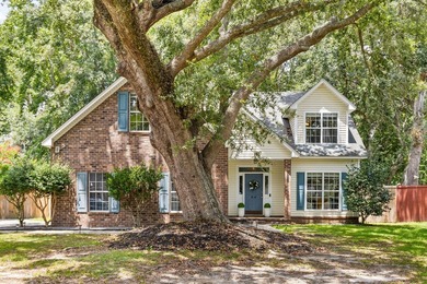 Welcome to 5452 Roxbury Dr., North Charleston--where timeless - photo 1