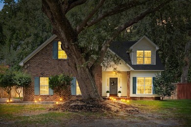 Welcome to 5452 Roxbury Dr., North Charleston--where timeless - photo 2