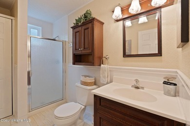 Welcome to your ultimate lakeside retreat on the coveted shores - photo 22