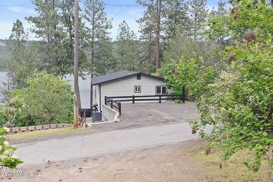 Welcome to your ultimate lakeside retreat on the coveted shores - photo 38