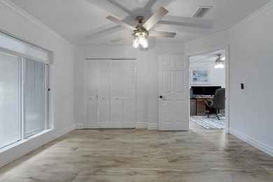 Beautiful CBS home in a no HOA Port Saint Lucie - photo 46