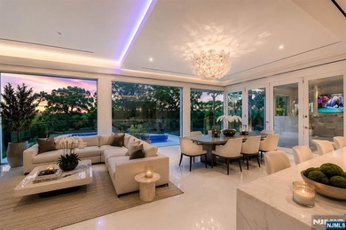 Experience modern luxury in this custom-built contemporary - photo 8