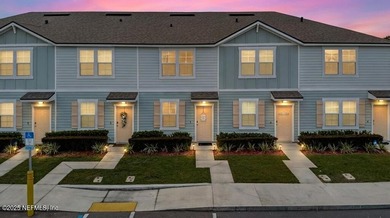 Oakleaf Lake Area Townhome/Townhouse For Sale in Orange Park Florida