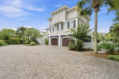 Coastal living meets timeless design at 2668 Bayonne Street - photo 4
