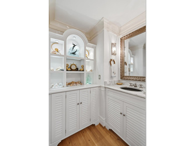 Coastal living meets timeless design at 2668 Bayonne Street - photo 9