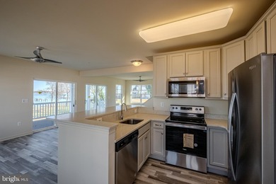 Own One of the Largest Waterfront Lots in Benedict w/ - photo 11