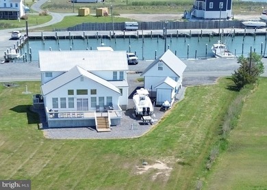 Enjoy waterfront living in this updated 4 bedroom, 2 bath - photo 14