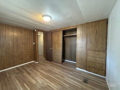 Welcome to AFFORDABLE housing in a well-maintained and - photo 15