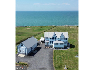 Enjoy waterfront living in this updated 4 bedroom, 2 bath - photo 18