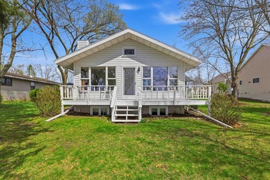 Opportunity to own a 5 bedroom/2 bath home on beautiful Green - photo 2