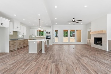 Experience refined new construction by Guerrero Custom Homes at - photo 4