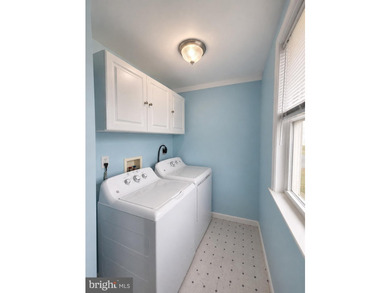 Enjoy waterfront living in this updated 4 bedroom, 2 bath - photo 34