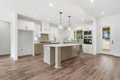 Experience refined new construction by Guerrero Custom Homes at - photo 6